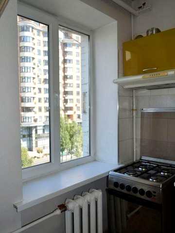 Продам 1к квартиру в центрі Києва. Метро Печерська, Палац Спорту