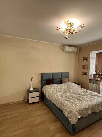 Миколи Закревського вул., 77