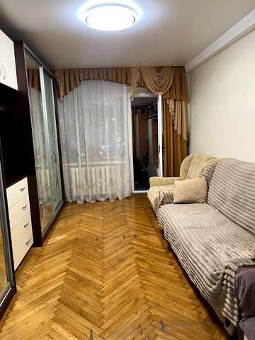 Продаж 1-к квартира по вул.Корольова 7