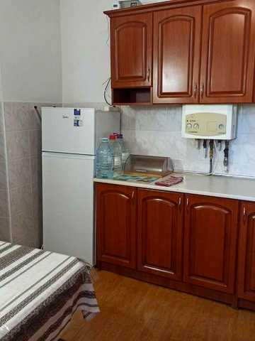 Оренда 4 кім квартири, вул Пекарська, ближній центр