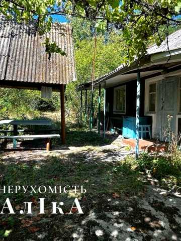 Продам дачний будинок