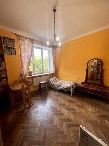 Оренда квартири з балконом та індивідуальним опаленням
