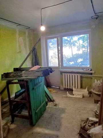 Продам 2 кімн.квартиру пр.Олександрівський 93/16(рынок ХТЗ)