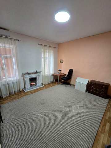 Адміральська вул., 30
