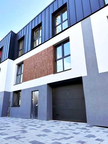 None 185000 USD