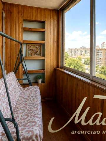 Продаж 2-кімнатної квартири 47.6м2 з ремонтом, вул. Левка Лук'яненка 2Б, район Оболонь, Київ