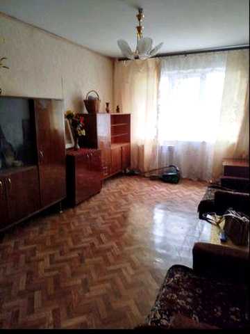 Продам 3 к.кв. р- н Аэропорта 2/5, с раздельными комнатами.