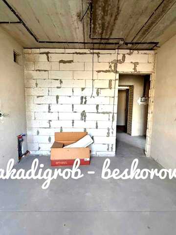 Продається 1-кім квартира . На ремонт можна заходити  Є разводка електрики і сантехники    У подарунок радіатори   у подарунок плитка ЖК Європейка