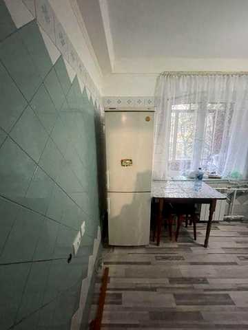 здається квартира 2-кімнатна,метро Лісова