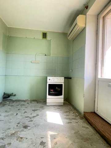 Продам 1-кімнатну квартиру в Українці, вул. Соснова, 1