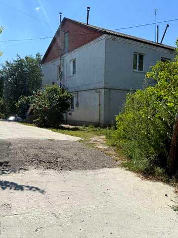 Продається двокімнатна квартира в с.Великополовецьке.