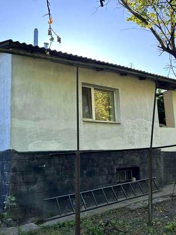 Продається частина будинку.