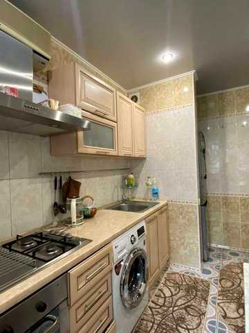 Продается трёхкомнатная квартира на Карачунах, ул. Алмазная