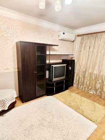 Оренда однокімнатної квартири в Олександрівському р-ні (Казача 39)