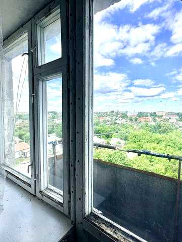 Продам 1-нокімнатну квартиру , центр міста Сквира