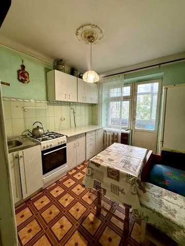 Оренда 1-кімнатної квартири 38 м² на вул. Яцкова | Центр