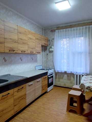 Незалежності вул. (Армійська), 21