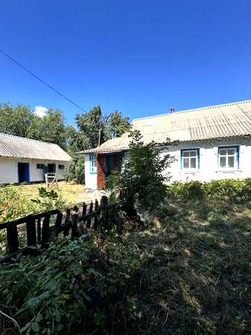 Продам будинок в с.Фесюри