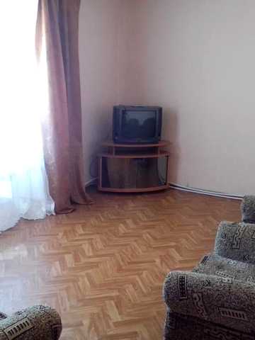 Продам  у центрі 2-х кімнатну квартиру  з у.з. ЖК Теплий дім