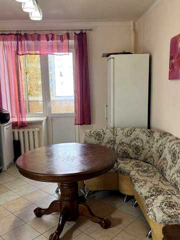 Здається в оренду 2-кімнатна квартира, вул. Бориспільська, 26-В