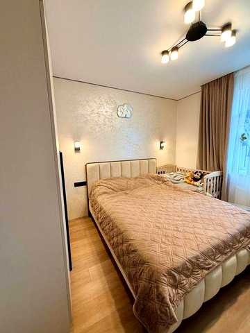 Продаж 1 кімнатної квартири з ремонтом 40 м2 вул Грушевського