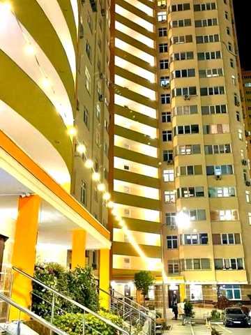 Сім'ї Кульженків вул. (Петра Дегтяренка), 37