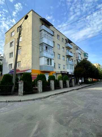 Продам 3-х кімнатну квартиру