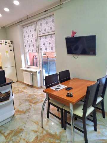 Оренда квартири вул. Гоголівська,47. Центр. Паркінг.