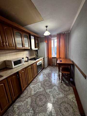 Сдам 2 комн квартиру на Науки , 13