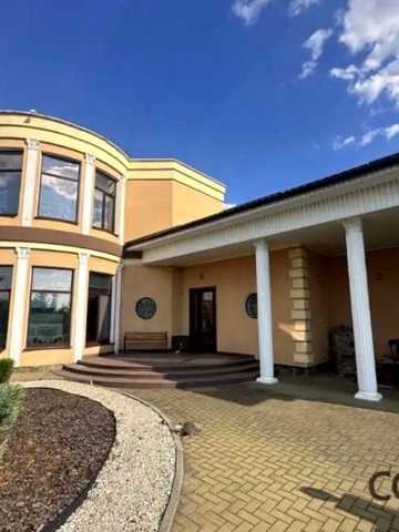 Аренда загородного дома с уникальным садом и SPA-комплексом