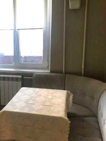 Квартира біля метро Позняки  з газом  ,  жилий стан