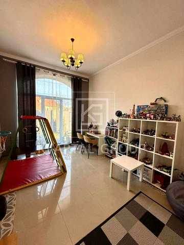 Капітальний будинок 190 м² на 12 сотках у Дмитрівці (Прокурорське містечко)