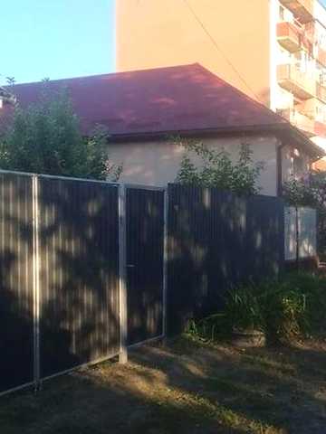 Продам  напівособняк в Сваляві