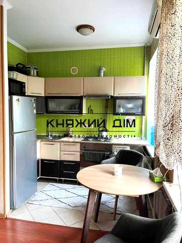 Генерала Алмазова вул. (Кутузова), 9
