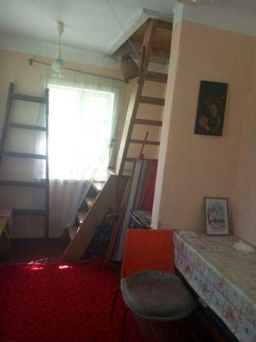 Терміново продається дачний будинок