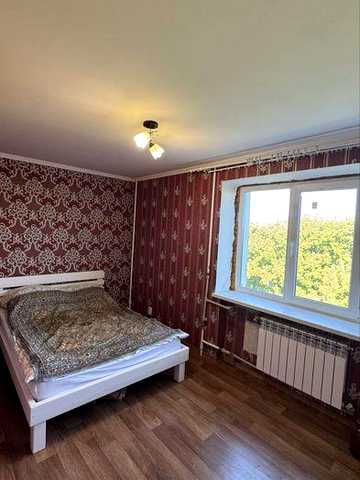Продам 3 ккв в Чугуеве ( ул Кожедуба ) 4 эт