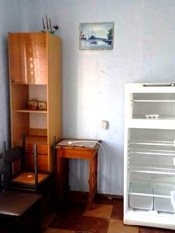 Сдам скромную 1о комн кв 4й Южный, 5/9ти эт, ул.Стешенко. Меб частично