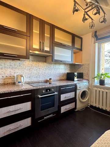 Дарницький бульв., 8-А