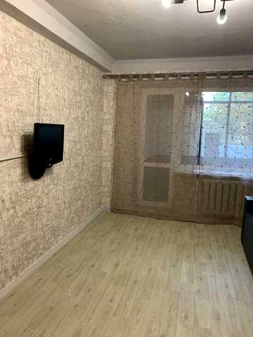 Сдам 1 комнатную квартиру в центре.