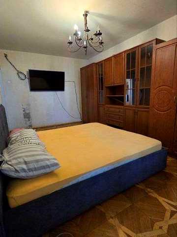 Терміново продам затишну та простору 3 кімнатну квартиру з частковим ремонтом