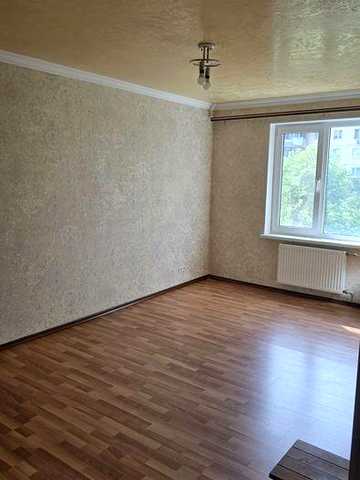 ПРОДАМ квартиру від власника  вул.В.Великого 139