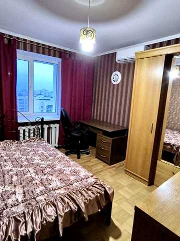 Здам гарну,велику 3-х к.кв.в Києві,заг.пл. 80 м.кв.ЖК СОСНОВИЙ БІР,вул.Олевська.Повністю облаштована.Вільна,прибрана.Можливий ТОРГ!