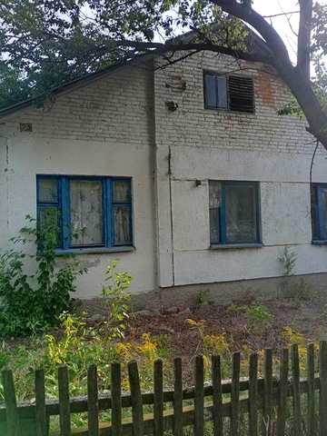 Продаж будинку село