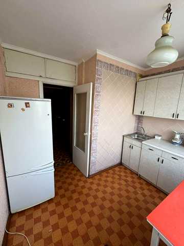 Володимира Івасюка просп. (Героїв Сталінграду), 28
