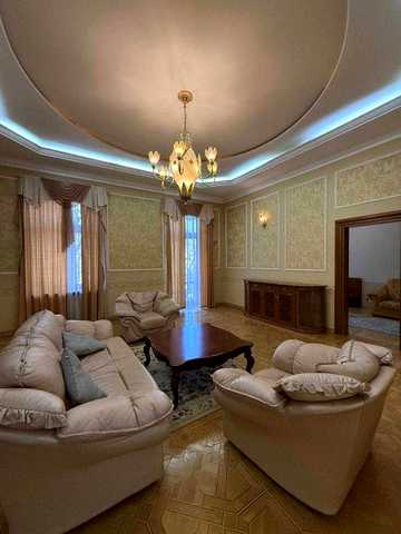 Оренда елітної квартири у центральній частині Львова на вул.С.Крушельницької