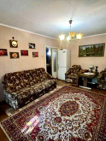 Черемушки, вулиця Мельника, 3 кімнати, власник