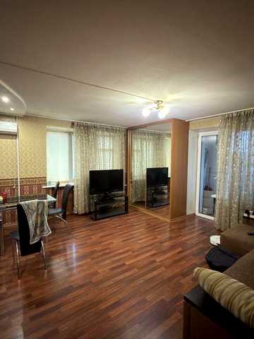 Продаж 2к.квартири на пр.О.Поля.