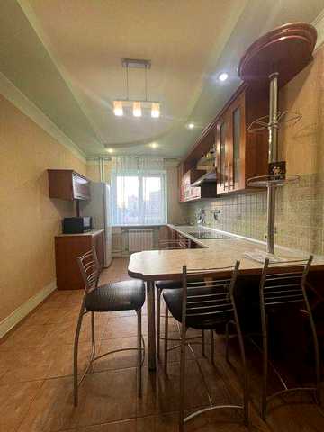 Продам 2 к кв  86 кв м ЖК Зеленая шапочка 608 мр  4 этаж метро Студенческая ЖК Зеленая шапочка