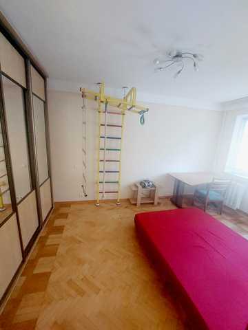 Михайла Донця вул., 27