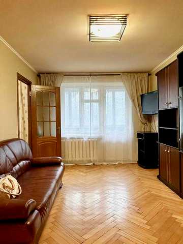 Без комісії! Оренда на Нивках 2к квартиры, пішки до метро. вул. Салютная 10